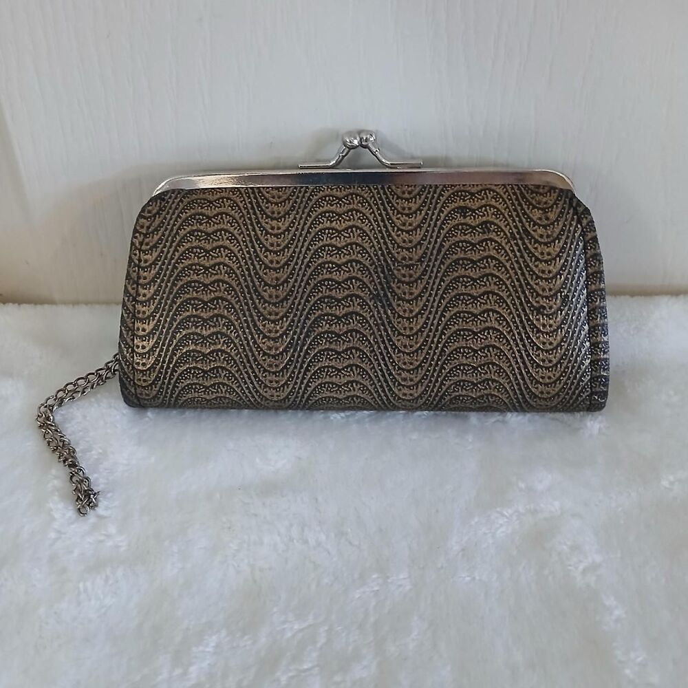 Vintage MCM gold & black coin purse kiss lock closure chain strap retro glam